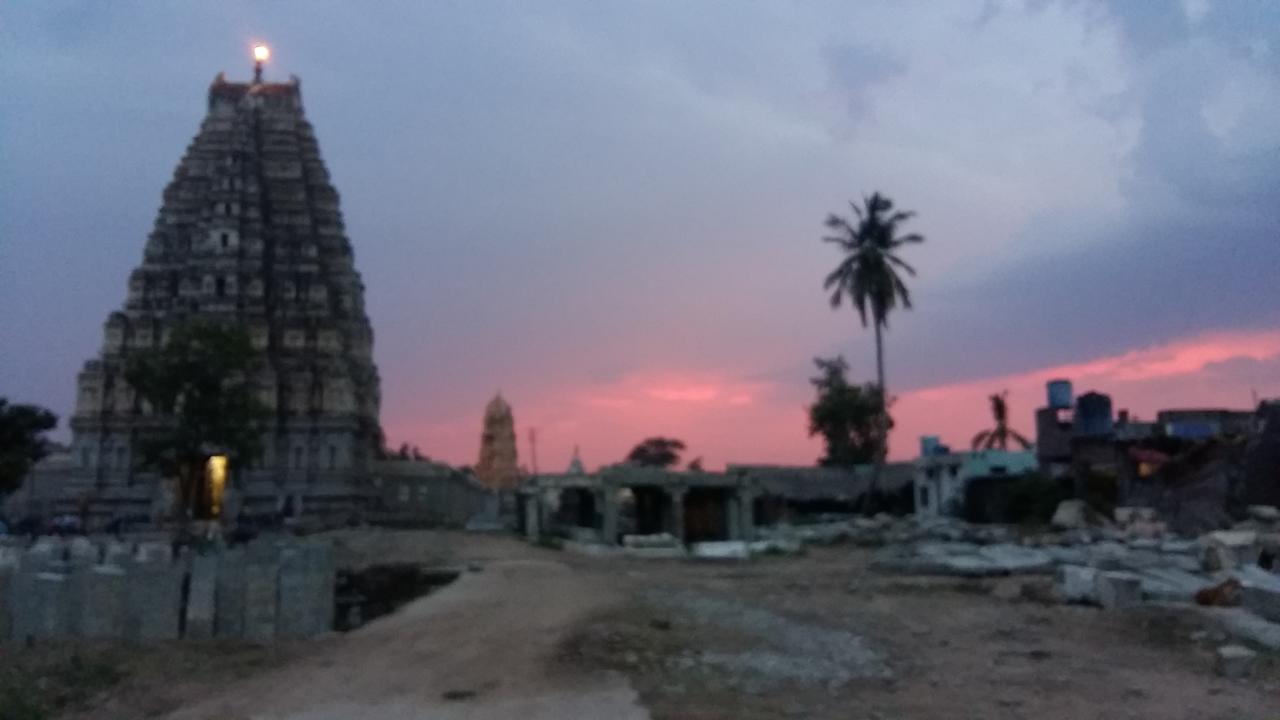 Riverside Homestay Hampi Exteriör bild